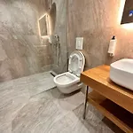 Lookout 3 * Sarandë