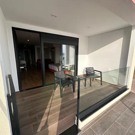 Lookout 3 Apartment Sarande