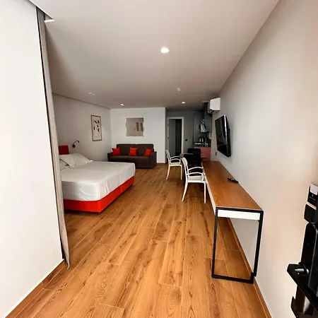 Lookout 3 Apartment